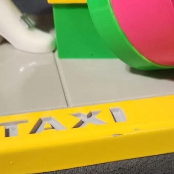 M&M Green Shopper Candy Dispenser Shopping Bag Boxes Hailing Taxi - Picture 5 of 8